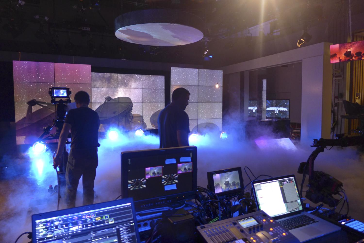 Avaruusromua 25v Setup @ YLE studios